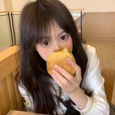 绵阳伴游女生李心怡的资料