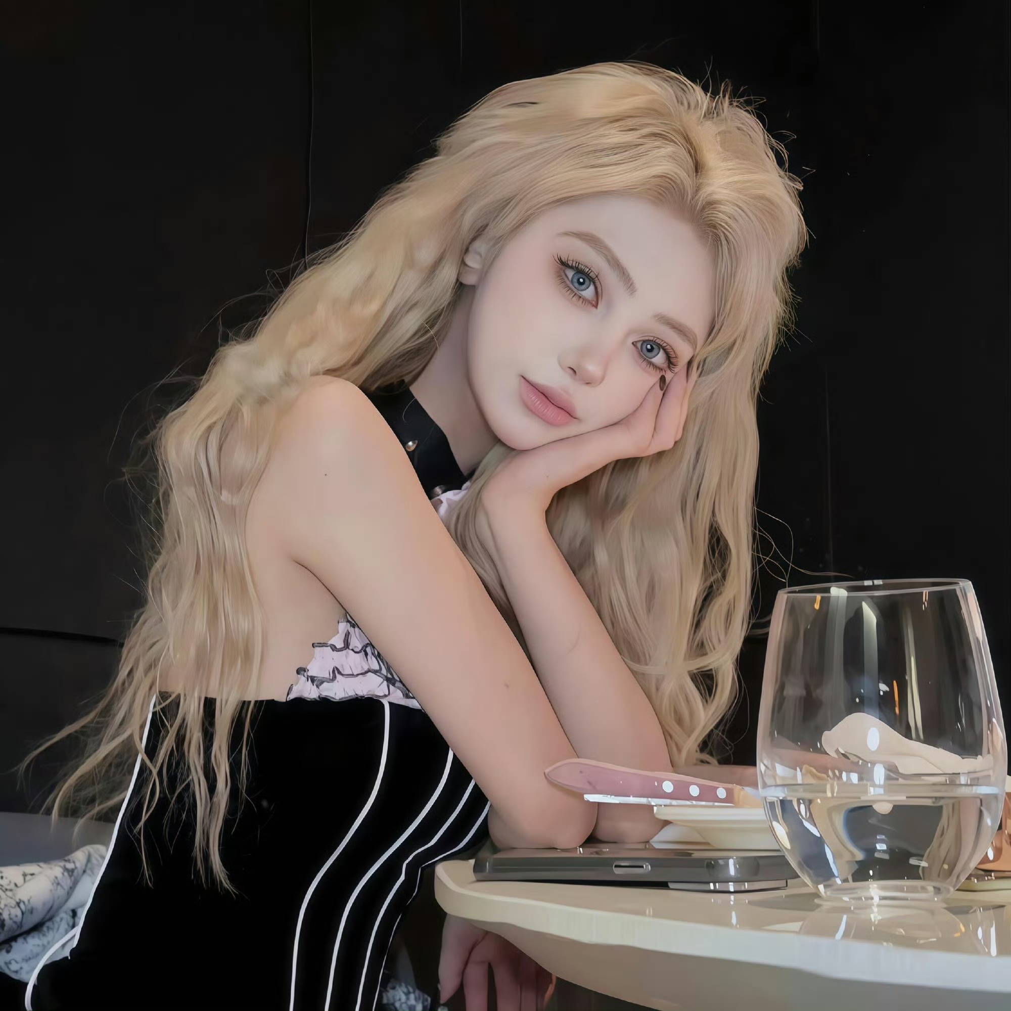 绵阳伴游女生晨露的资料