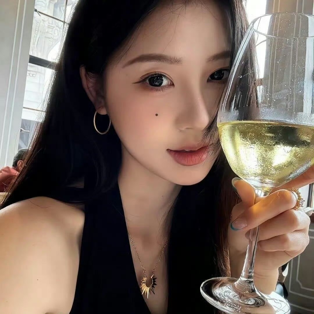 绵阳伴游女生 | 张诗涵的资料